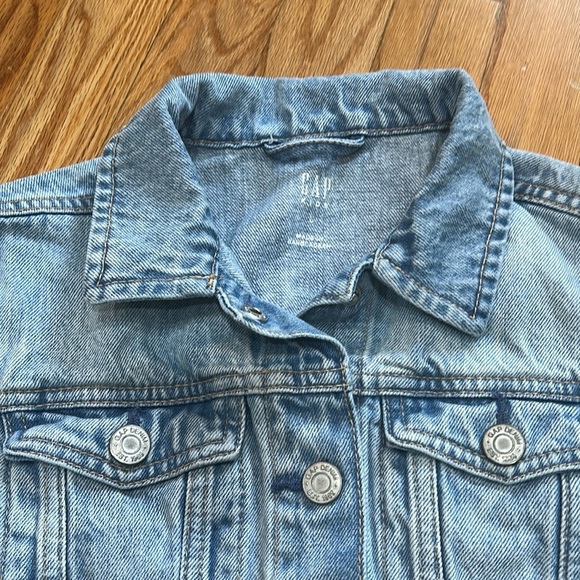 Gap Kids Icon Denim Jacket in Light Wash - Size Large - Picture 4 of 11